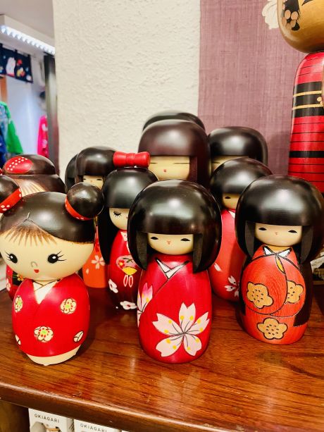 Moderne Kokeshi Puppen aus Japan